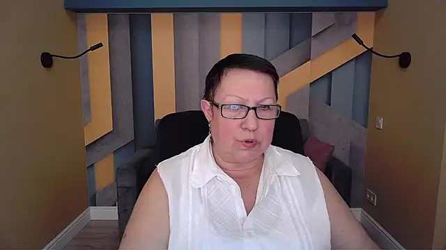 Snapshot of BarbaraTurners chatting on November 19, 7:25 pm BarbaraTurners online show from November 19, 7:25 pm