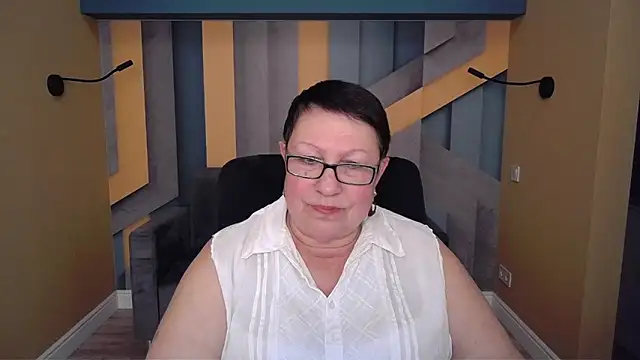 Snapshot of BarbaraTurners chatting on December 19, 6:59 pm BarbaraTurners online show from December 19, 6:59 pm