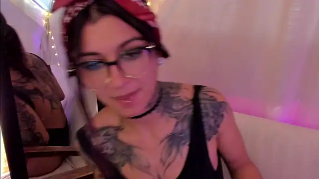 noemi foxxx online show from February 26, 4:24 pm