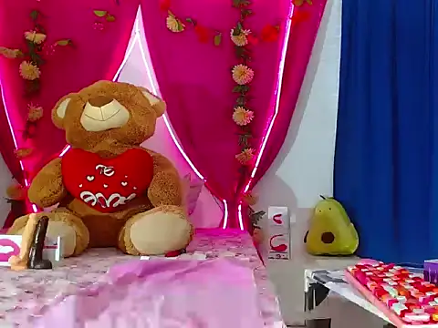 natashakissess online show from October 16, 3:57 pm