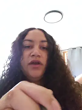 Snapshot of honeeyyy_pot chatting on May 20, 8:37 pm honeeyyy pot online show from May 20, 8:37 pm