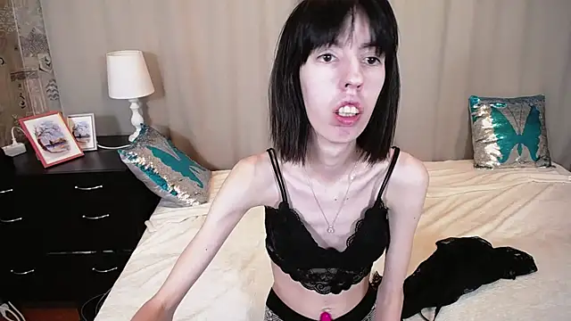 Snapshot of Unusual_G chatting on March 15, 6:03 am Unusual G online show from March 15, 6:03 am