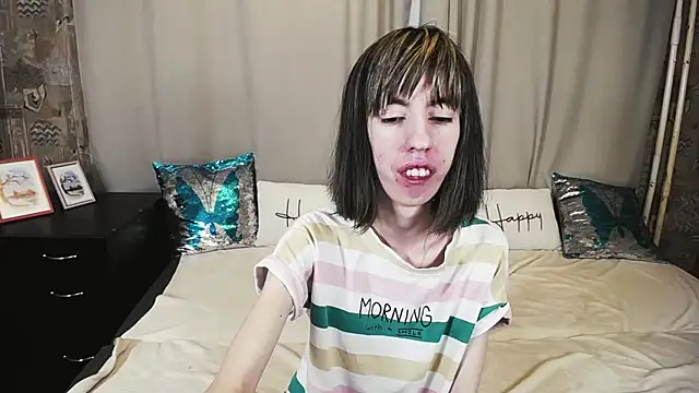 Snapshot of Unusual_G chatting on September 30, 5:45 am Unusual G online show from September 30, 5:45 am