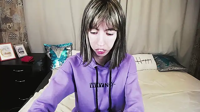 Snapshot of Unusual_G chatting on October 1, 5:13 am Unusual G online show from October 1, 5:13 am