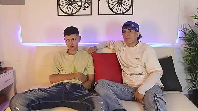 Crazy nigth01 online show from October 15, 7:25 pm