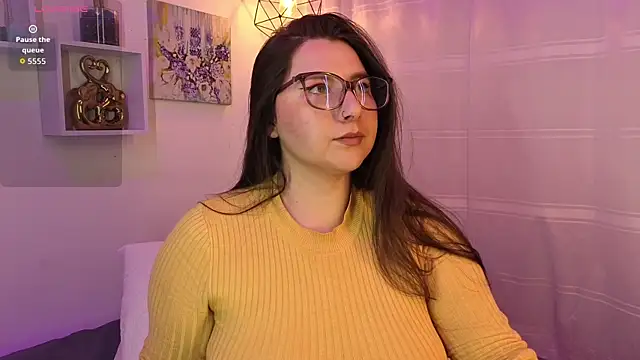 Snapshot of Roxxanne_Bail chatting on November 21, 1:37 am Roxxanne Bail online show from November 21, 1:37 am