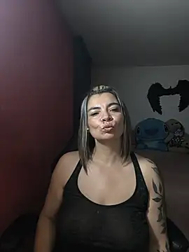 Snapshot of charlotedoll chatting on June 19, 12:48 am charlotedoll online show from June 19, 12:48 am