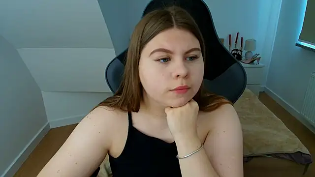 Snapshot of AbbyPleasure chatting on May 18, 11:27 am AbbyPleasure online show from May 18, 11:27 am