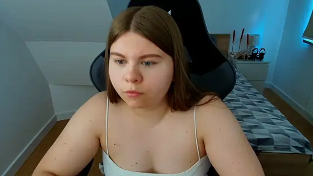 Snapshot of AbbyPleasure chatting on June 25, 1:15 pm AbbyPleasure online show from June 25, 1:15 pm