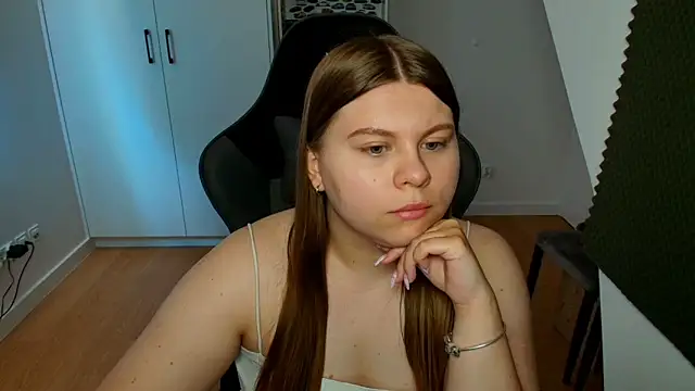 Snapshot of AbbyPleasure chatting on July 25, 10:02 am AbbyPleasure online show from July 25, 10:02 am