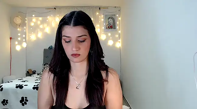 ZajiraShane online show from December 3, 7:43 am