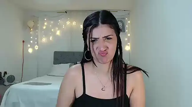 ZajiraShane online show from January 23, 11:15 am