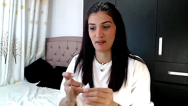 ZajiraShane online show from March 19, 3:30 am