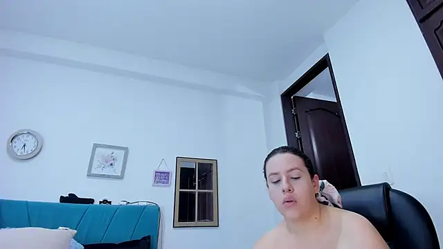 kamila lopez online show from May 25, 9:54 pm