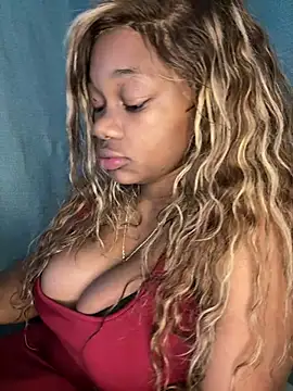 Snapshot of CharismaaBanx chatting on February 12, 1:30 am CharismaaBanx online show from February 12, 1:30 am