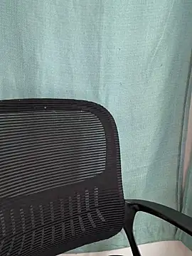 Snapshot of CharismaaBanx chatting on February 19, 6:43 pm CharismaaBanx online show from February 19, 6:43 pm