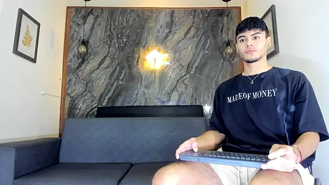 liam genner  online show from February 8, 7:38 pm