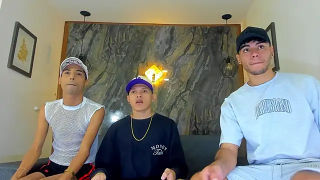 liam genner  online show from February 19, 7:38 pm