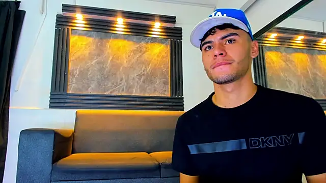 liam genner  online show from September 12, 7:47 pm