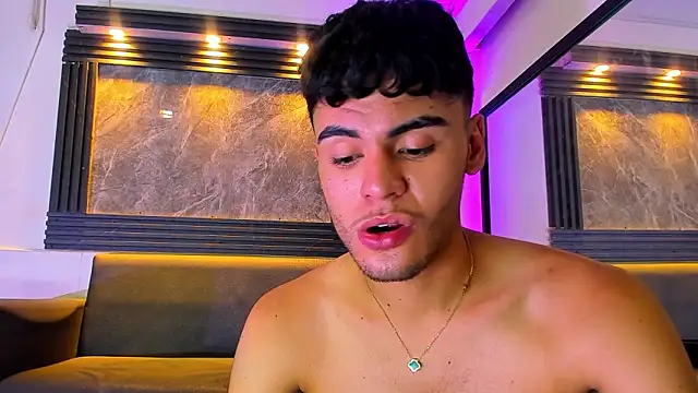 liam genner  online show from November 7, 8:20 pm