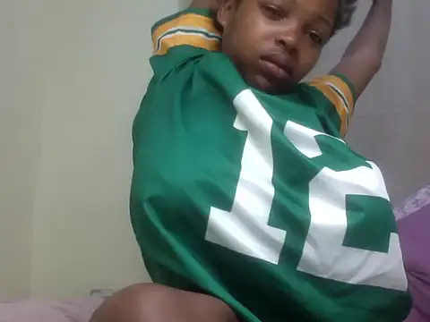 queen-sasha online show from November 18, 7:13 am