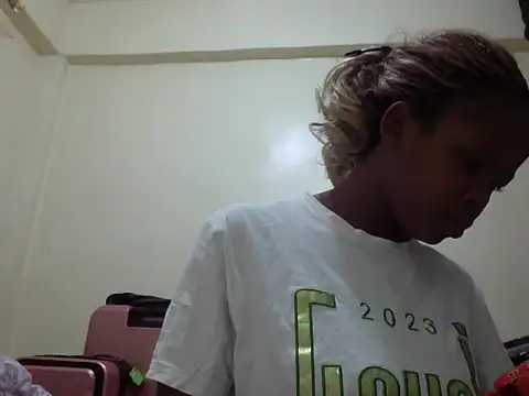 Snapshot of queen-sasha chatting on July 16, 7:09 pm queen-sasha online show from July 16, 7:09 pm