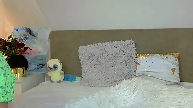 Snapshot of LuisaSin chatting on December 2, 7:14 am LuisaSin online show from December 2, 7:14 am