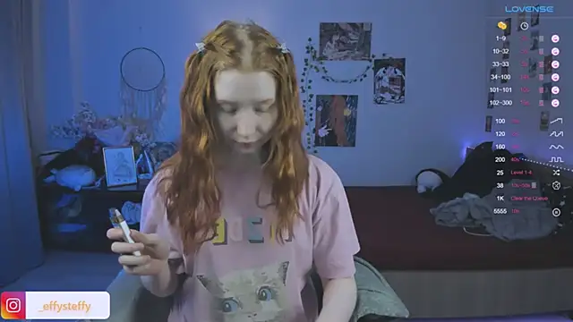 Snapshot of CallMeEffy1 chatting on December 22, 5:54 pm CallMeEffy1 online show from December 22, 5:54 pm