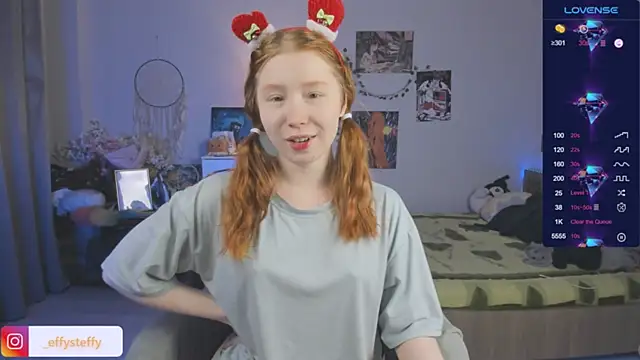 Snapshot of CallMeEffy1 chatting on January 8, 1:57 pm CallMeEffy1 online show from January 8, 1:57 pm