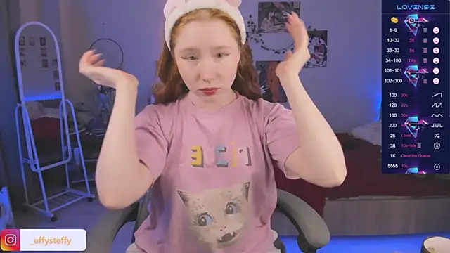 Snapshot of CallMeEffy1 chatting on March 18, 4:32 pm CallMeEffy1 online show from March 18, 4:32 pm