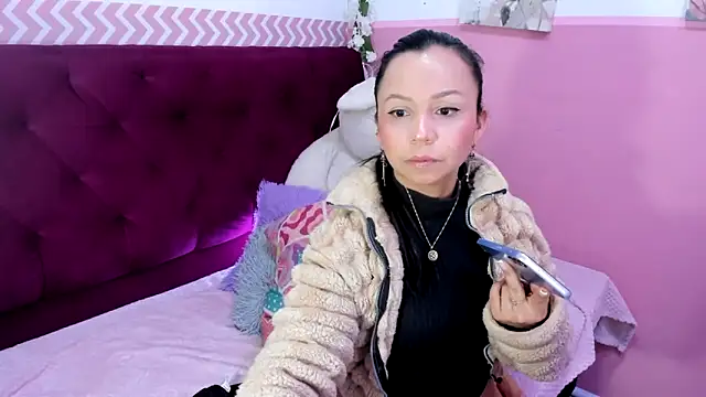 candysmitxxx online show from November 14, 1:59 am