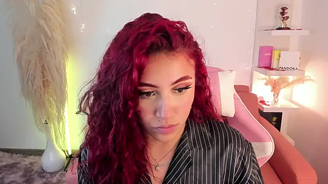 veronicaxx69 online show from April 28, 3:11 am