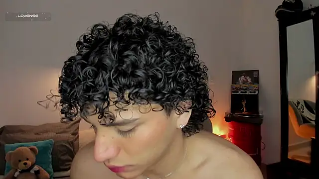 Curlblue online show from December 16, 1:32 am