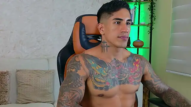 AdanReilly online show from February 7, 9:37 pm