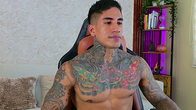 AdanReilly online show from November 19, 12:49 pm