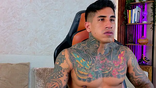 AdanReilly online show from February 27, 10:21 pm