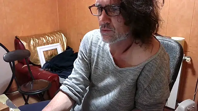 Snapshot of Lia_Y_PatrickX chatting on November 11, 2:22 am Lia Y PatrickX online show from November 11, 2:22 am