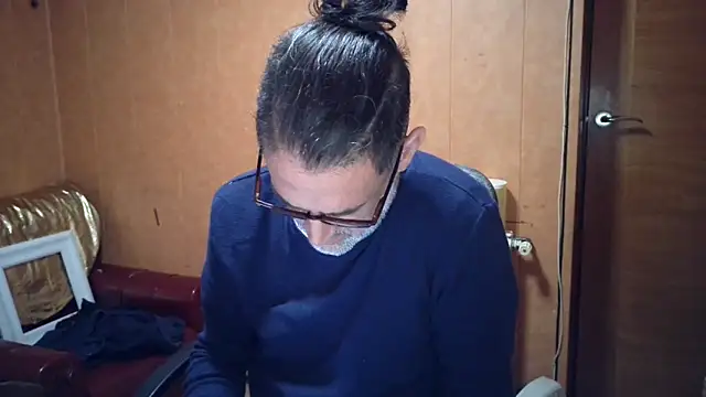 Snapshot of Lia_Y_PatrickX chatting on November 11, 5:02 pm Lia Y PatrickX online show from November 11, 5:02 pm