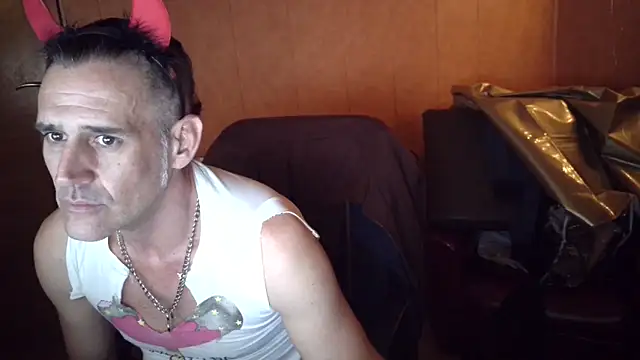 Snapshot of Lia_Y_PatrickX chatting on November 16, 1:06 pm Lia Y PatrickX online show from November 16, 1:06 pm