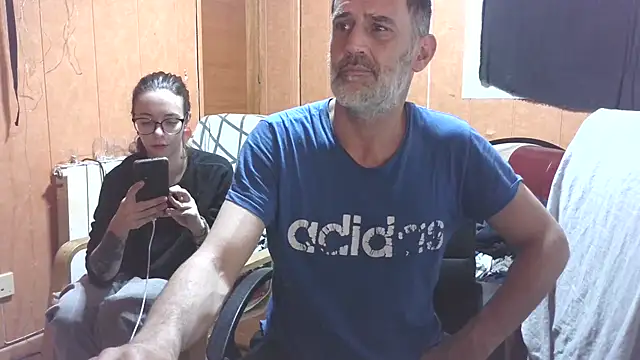 Snapshot of Lia_Y_PatrickX chatting on December 21, 2:51 am Lia Y PatrickX online show from December 21, 2:51 am