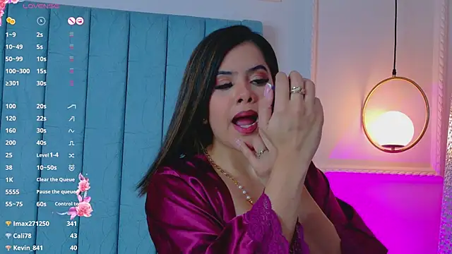 Martina-Roberts online show from March 17, 11:42 am