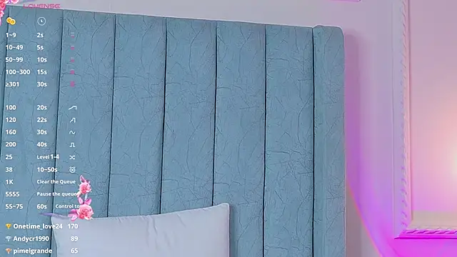 Martina-Roberts online show from March 18, 6:37 pm