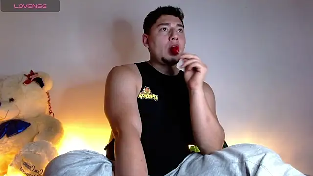 Snapshot of dap_XOXO chatting on December 14, 12:11 am dap XOXO online show from December 14, 12:11 am