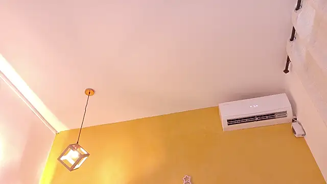 Snapshot of lexyfyre chatting on February 11, 12:32 pm lexyfyre online show from February 11, 12:32 pm