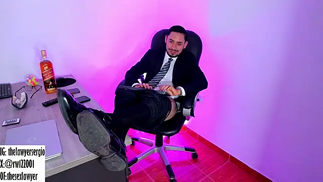 Snapshot of thesexlawyer1 chatting on December 30, 10:45 pm thesexlawyer1 online show from December 30, 10:45 pm