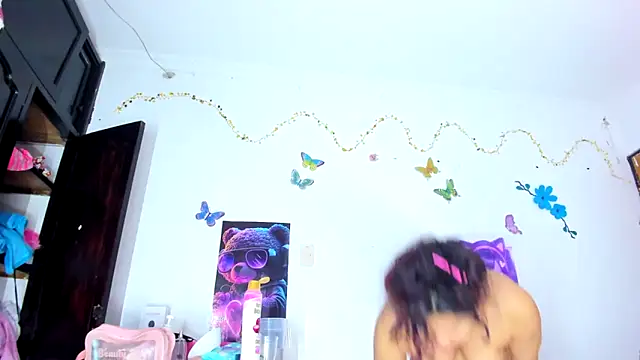 Emily Coper18 online show from February 17, 5:32 pm