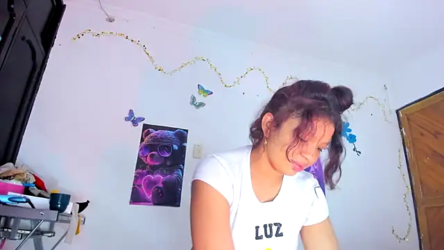 Emily Coper18 online show from February 20, 8:25 pm