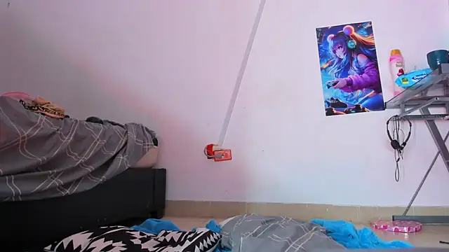 Emily Coper18 online show from March 2, 8:50 pm