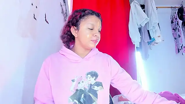 Emily Coper18 online show from December 21, 1:51 pm