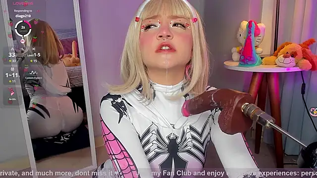 Snapshot of Tiny__Emmy chatting on October 5, 9:18 am Tiny Emmy online show from October 5, 9:18 am